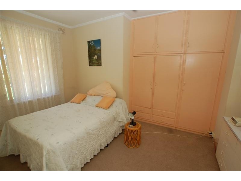 304 Oaklands Road, Park Holme SA 5043