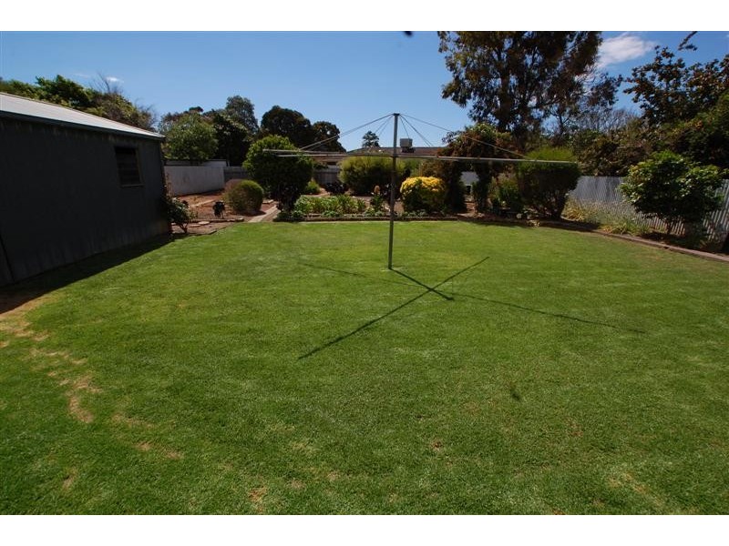 304 Oaklands Road, Park Holme SA 5043