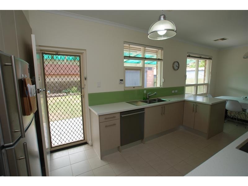 4 Betty Street, Marion SA 5043