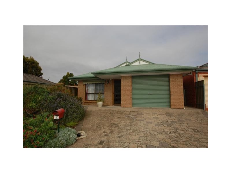 10 Barossa Way, Woodcroft SA 5162