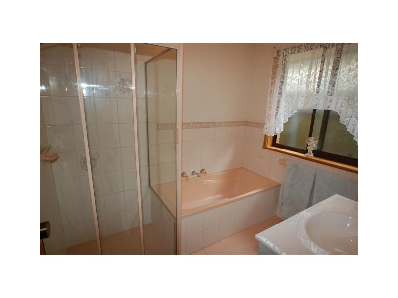 10 Barossa Way, Woodcroft SA 5162