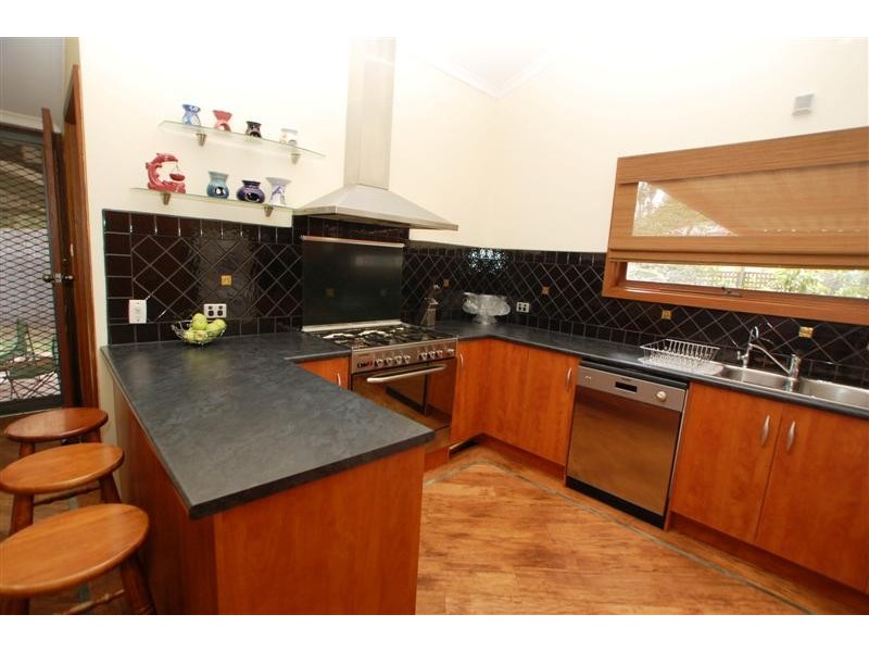 77 Sunnymeade Drive, Aberfoyle Park SA 5159