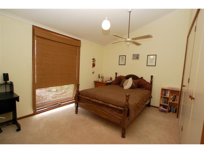 77 Sunnymeade Drive, Aberfoyle Park SA 5159