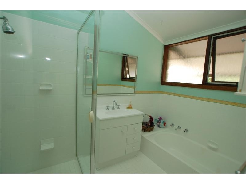 77 Sunnymeade Drive, Aberfoyle Park SA 5159