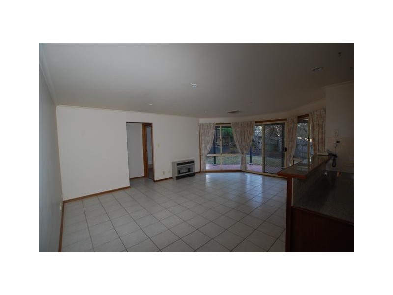 10 Petrel Court, Flagstaff Hill SA 5159