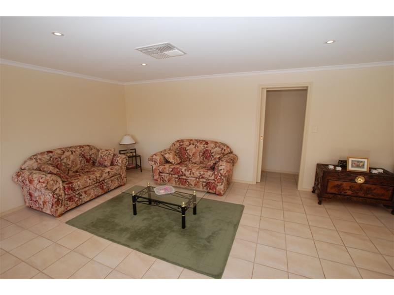 21 Lincoln Avenue, Warradale SA 5046