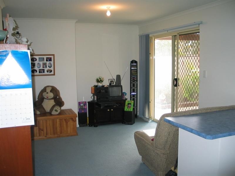 1 Hereford Lane, Woodcroft SA 5162