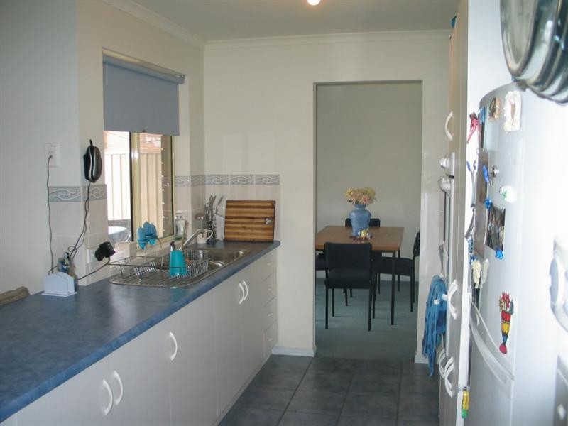 1 Hereford Lane, Woodcroft SA 5162