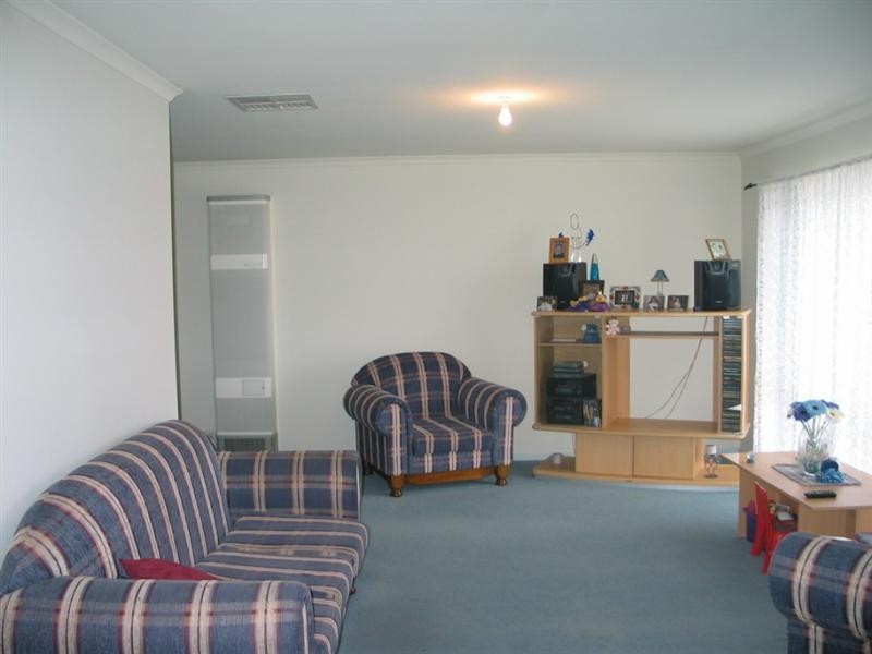 1 Hereford Lane, Woodcroft SA 5162