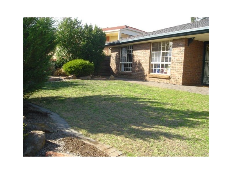 6 Fredrick Drive, Woodcroft SA 5162