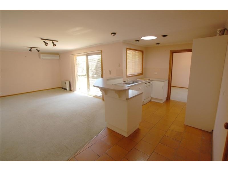 10 McHarg Road, Happy Valley SA 5159