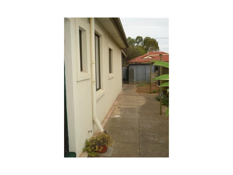 8 George Street, Marion SA 5043