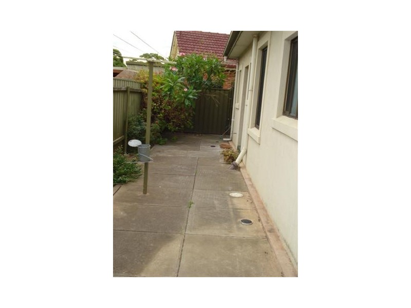 8 George Street, Marion SA 5043