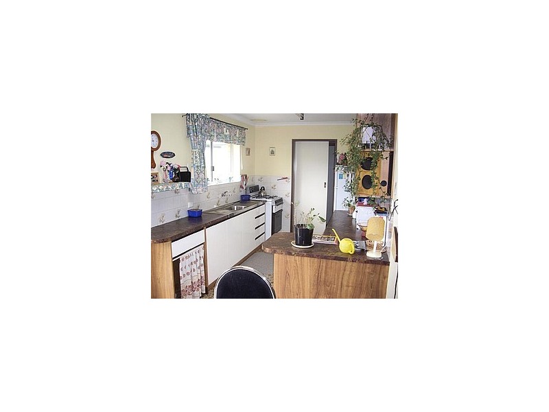 4 Falcon Avenue, Hallett Cove SA 5158