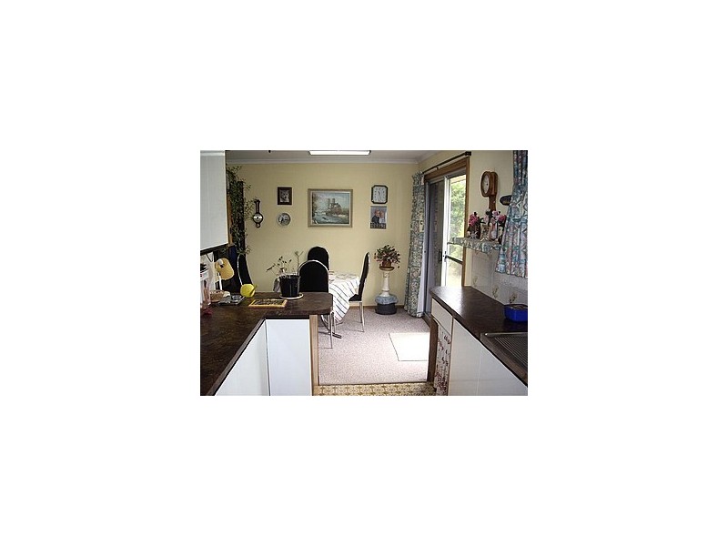 4 Falcon Avenue, Hallett Cove SA 5158