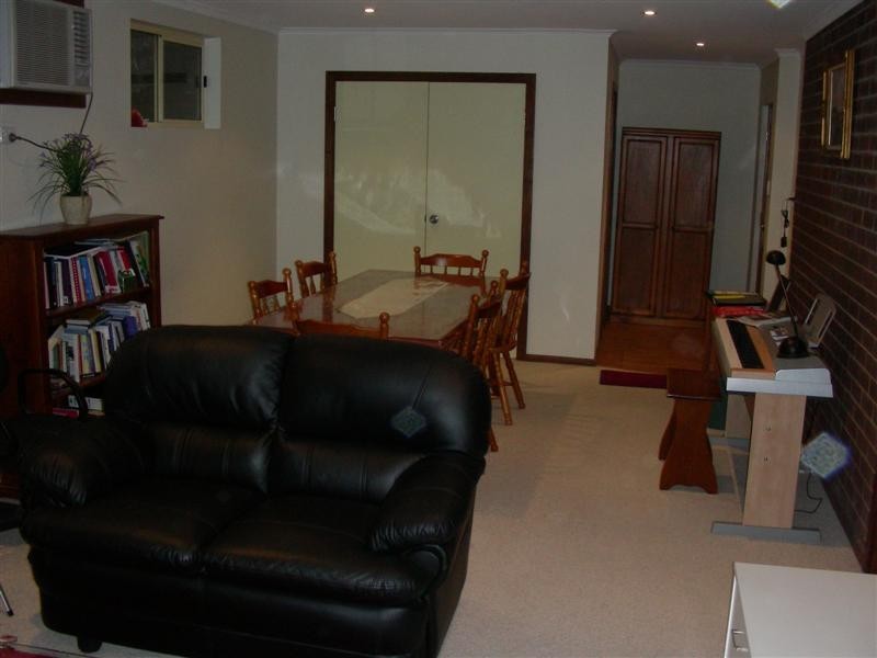 2 Hamilton Crescent, Aberfoyle Park SA 5159
