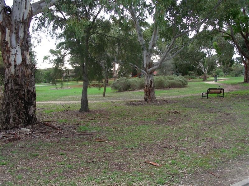 2 Hamilton Crescent, Aberfoyle Park SA 5159