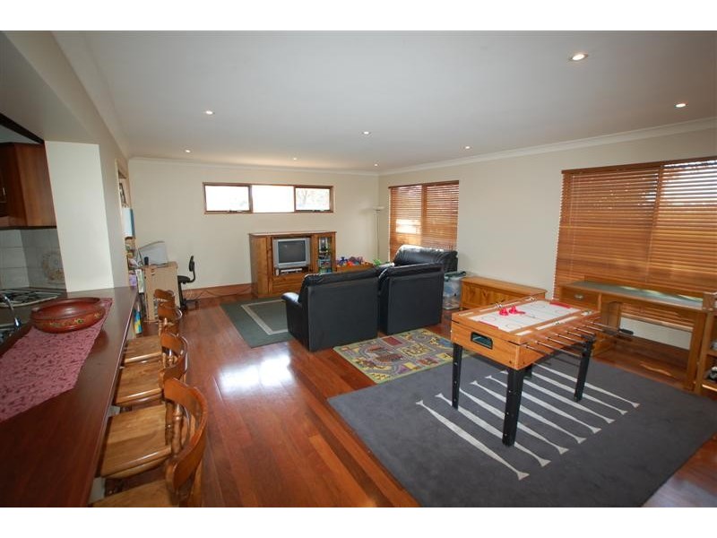 8 Broadmeadow Drive, Flagstaff Hill SA 5159