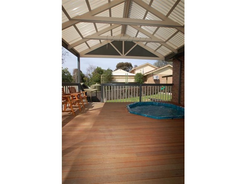 8 Broadmeadow Drive, Flagstaff Hill SA 5159