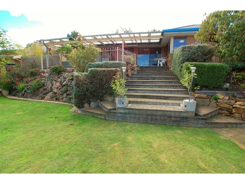 12 Banksia Road, Aberfoyle Park SA 5159