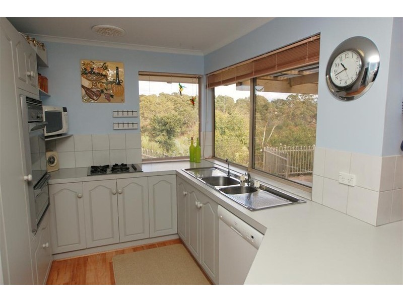 12 Banksia Road, Aberfoyle Park SA 5159