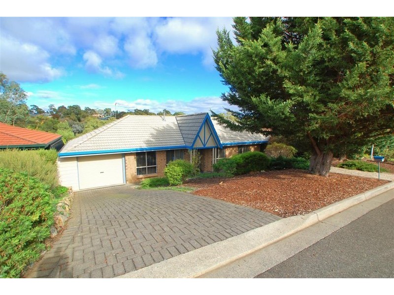 12 Banksia Road, Aberfoyle Park SA 5159