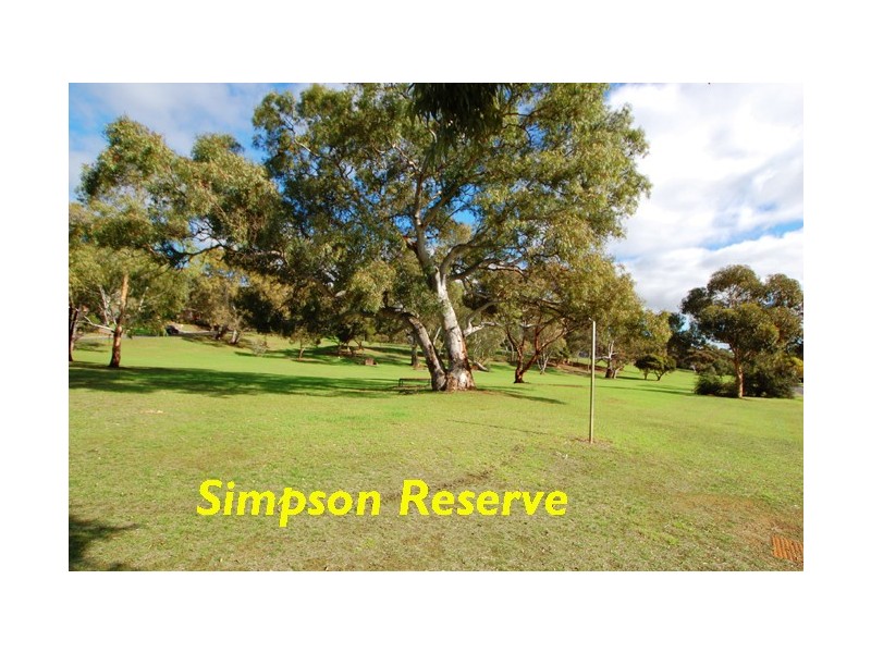 12 Banksia Road, Aberfoyle Park SA 5159