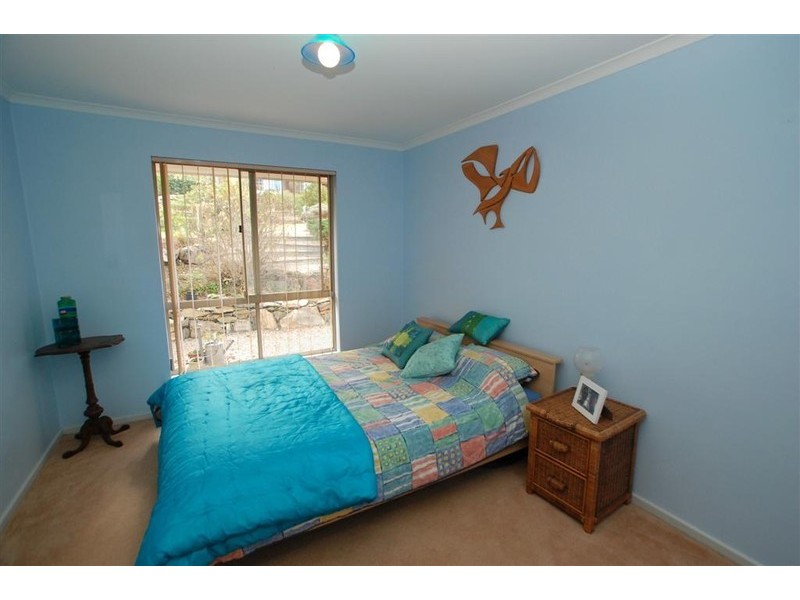 12 Banksia Road, Aberfoyle Park SA 5159