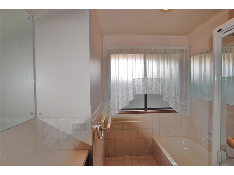 57 Delta Cres.,, Aberfoyle Park SA 5159