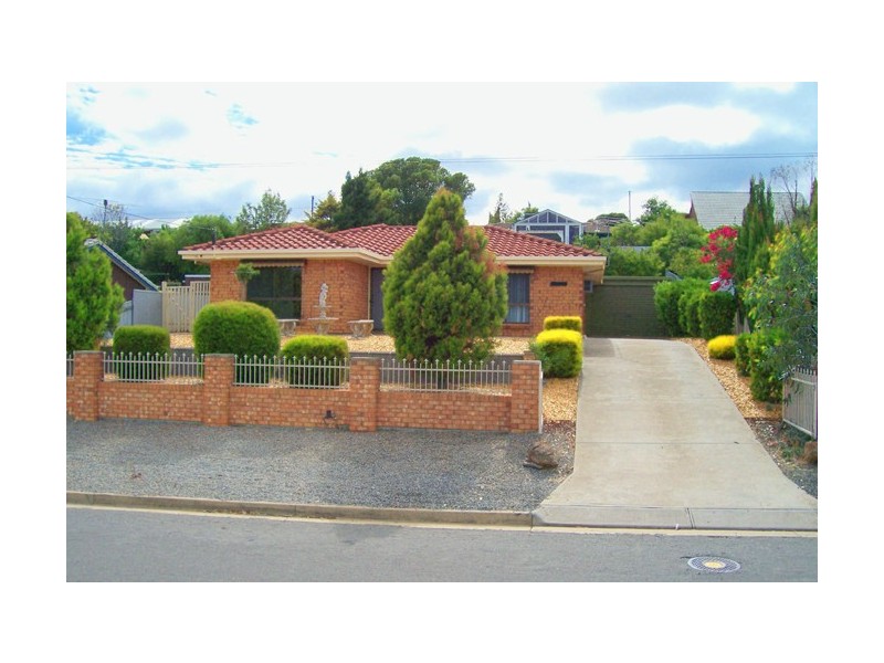 16 Lillian Street, Huntfield Heights SA 5163