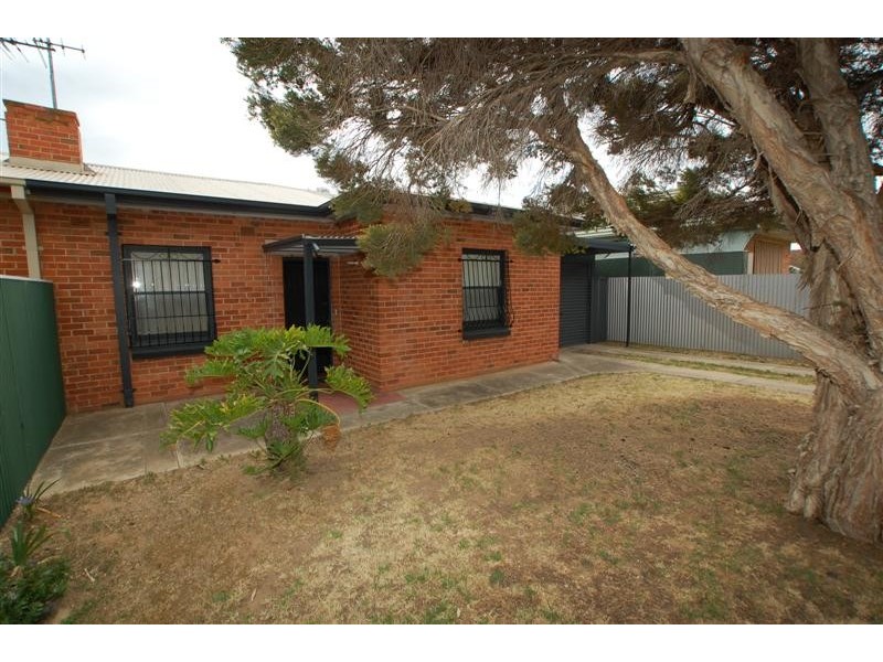 13 Tiparra Ave, Park Holme SA 5043