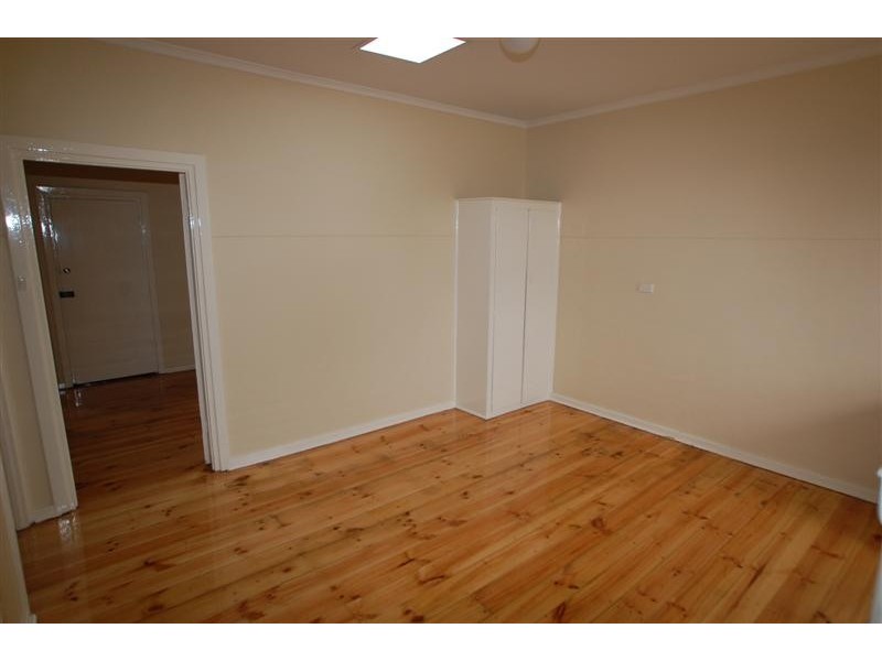 13 Tiparra Ave, Park Holme SA 5043