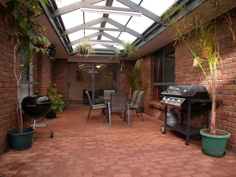 2 Douglas Fir Court, Aberfoyle Park SA 5159