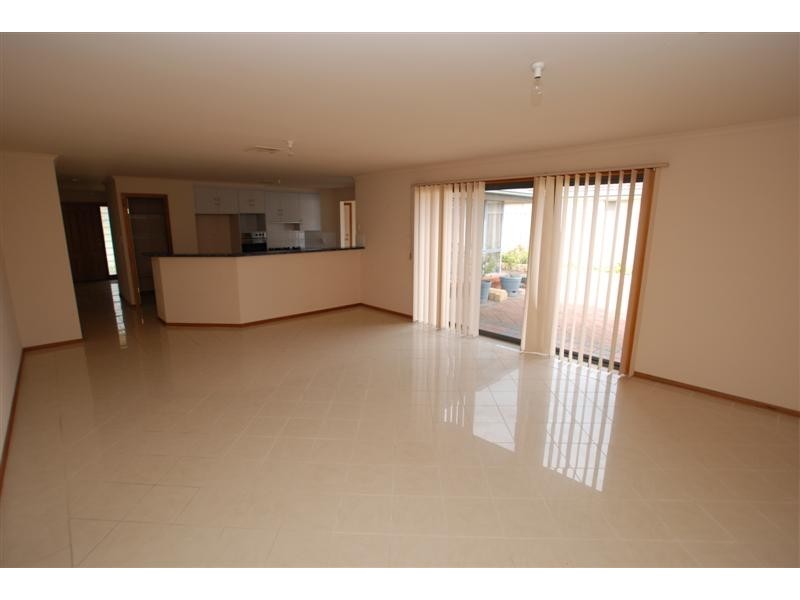 9 Belmont Close, Clovelly Park SA 5042