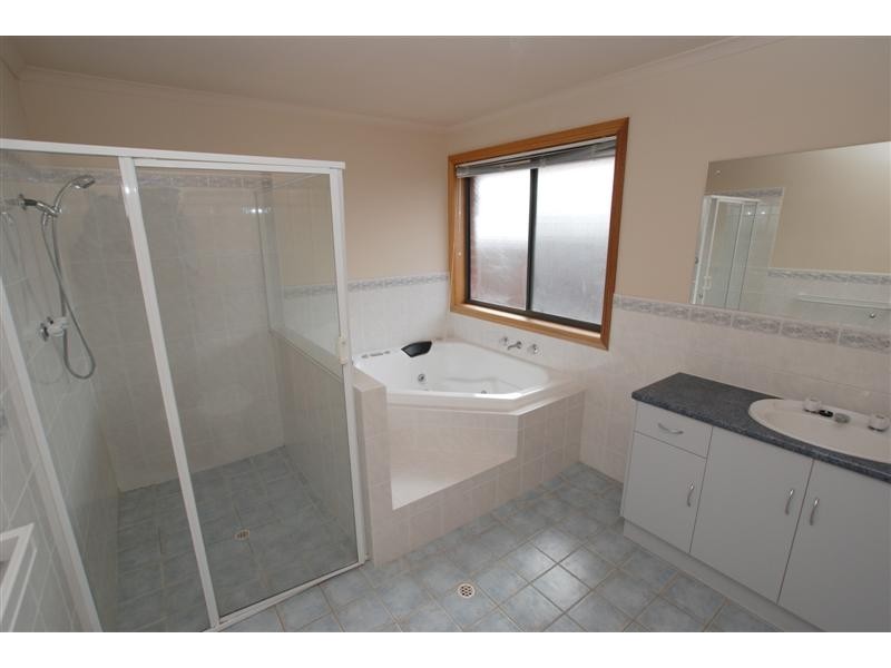 9 Belmont Close, Clovelly Park SA 5042