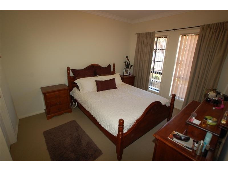 27 Scott Avenue, Clovelly Park SA 5042