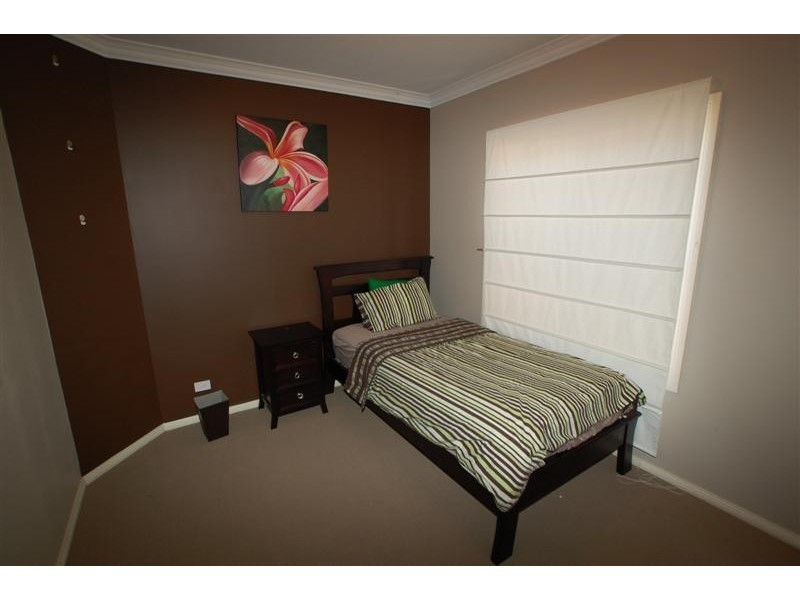 27 Scott Avenue, Clovelly Park SA 5042