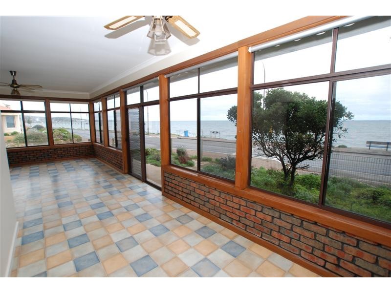 106 Esplanade, Hove SA 5048