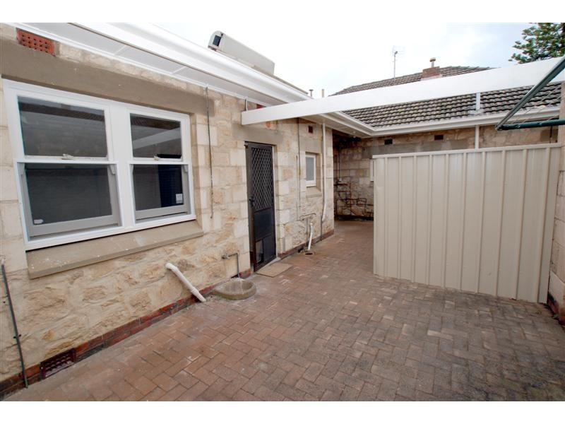 106 Esplanade, Hove SA 5048