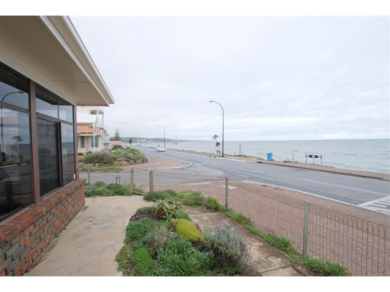 106 Esplanade, Hove SA 5048
