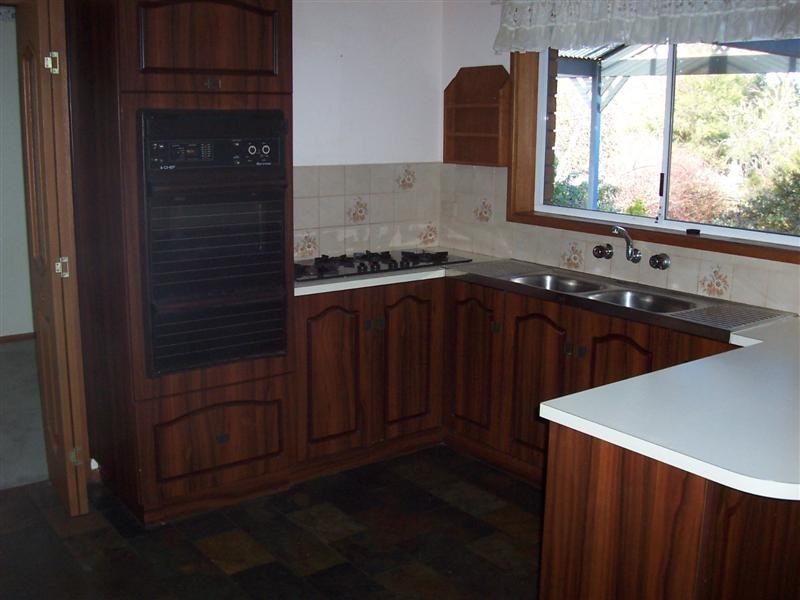 31 Daveys Street, Flagstaff Hill SA 5159