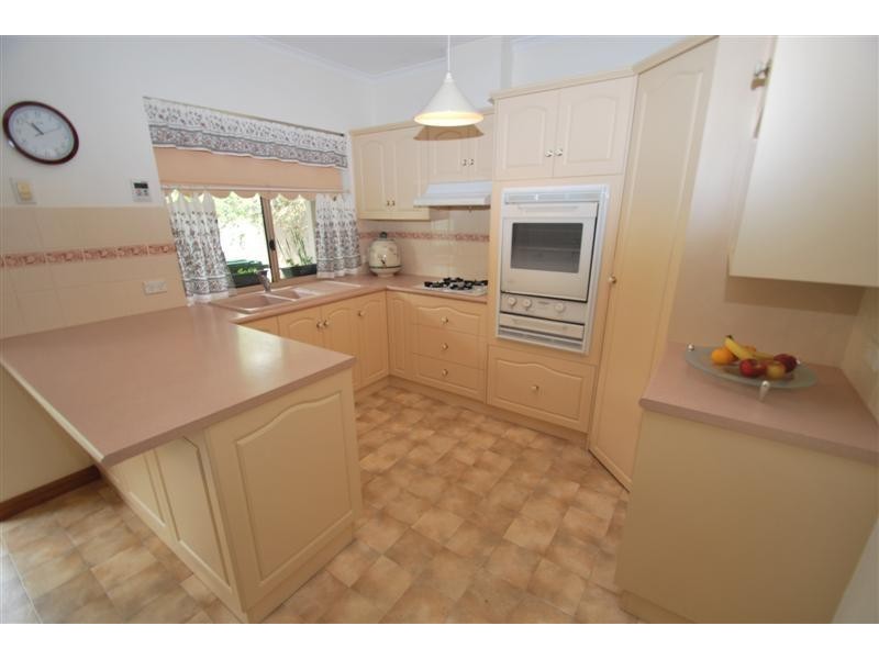 18 Attridge Road, Morphett Vale SA 5162