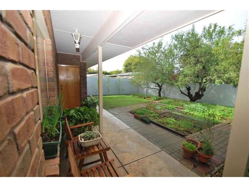 18 Attridge Road, Morphett Vale SA 5162