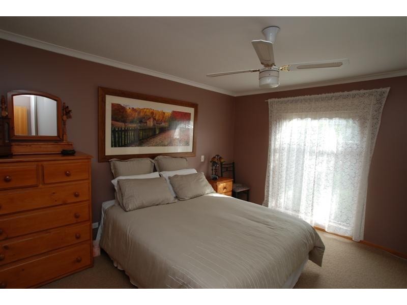 15 Cliff Avenue, Port Noarlunga South SA 5167