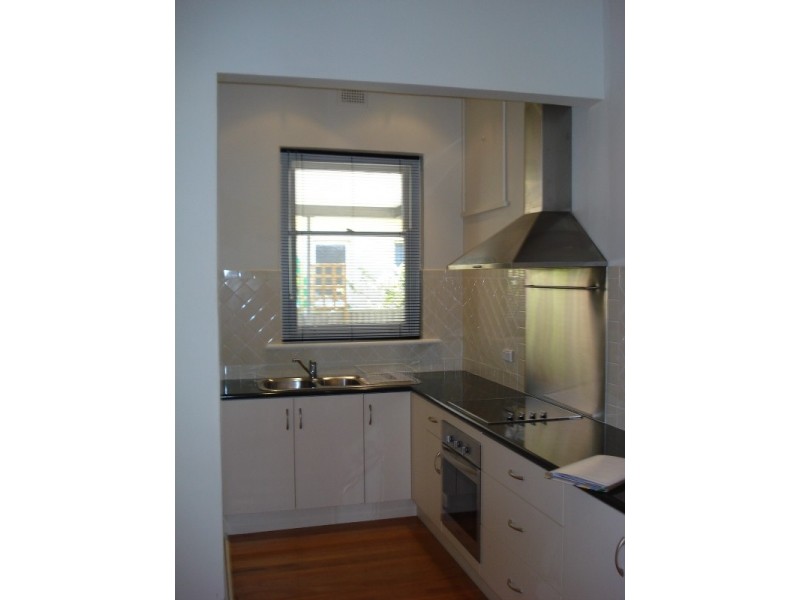 9 Lochwinnoch Road, Torrens Park SA 5062