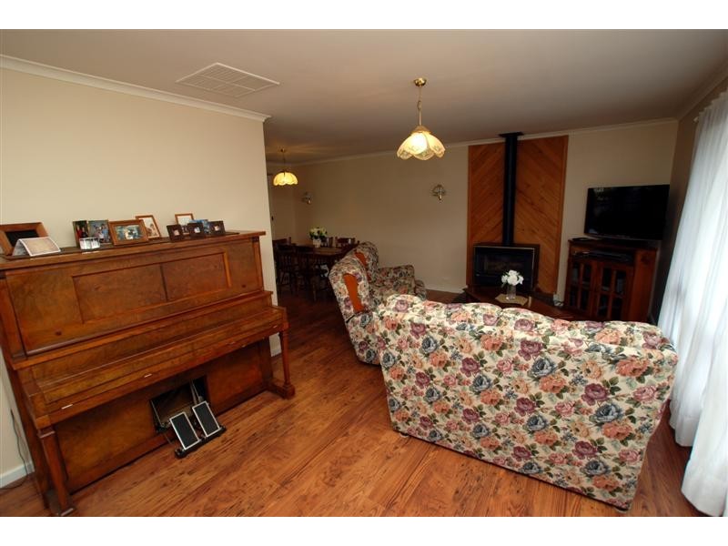 6 Tongan Way, Happy Valley SA 5159