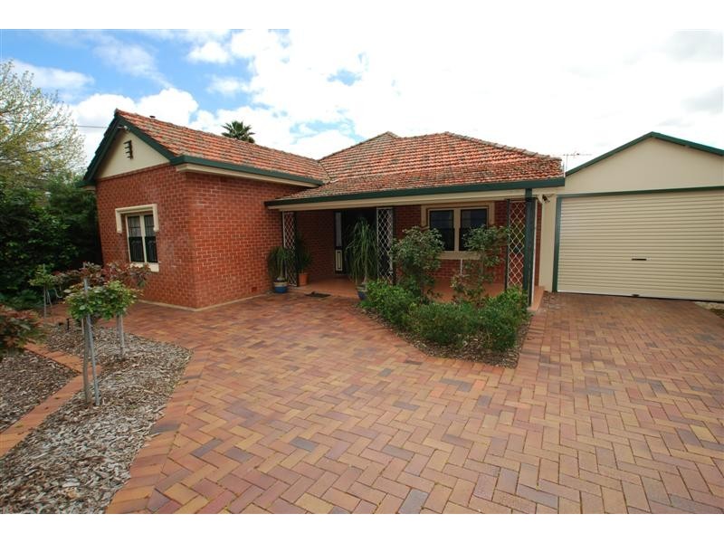 3 Narinna Avenue, Cumberland Park SA 5041