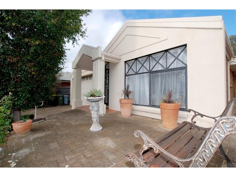 17   Songlark Grove, Flagstaff Hill SA 5159