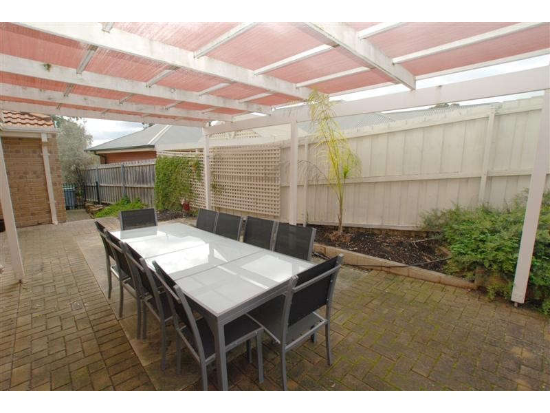 17   Songlark Grove, Flagstaff Hill SA 5159