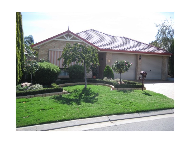 41 Dorrien Ave, Woodcroft SA 5162